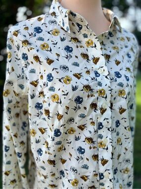 Duluth Trading Large Floral Button-Up Blouse Cream, Long Sleeve Woman’s Fall